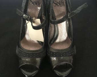 Vintage Style Grey Patent Leather Peep Toe Heels