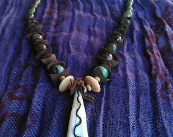 Necklace ethnic tooth crave