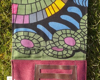 Tobacco pouch in plum