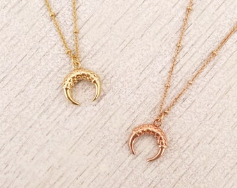 Small & Dainty Gold Crescent Horn Choker Necklace // Boho Delicate Layering Jewelry // Bohemian Short Necklace