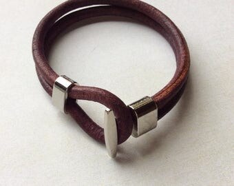 On Sale Round leather cuff bracelet. Silver T-bar cuff bracelet.Distressed purple leather cuff.