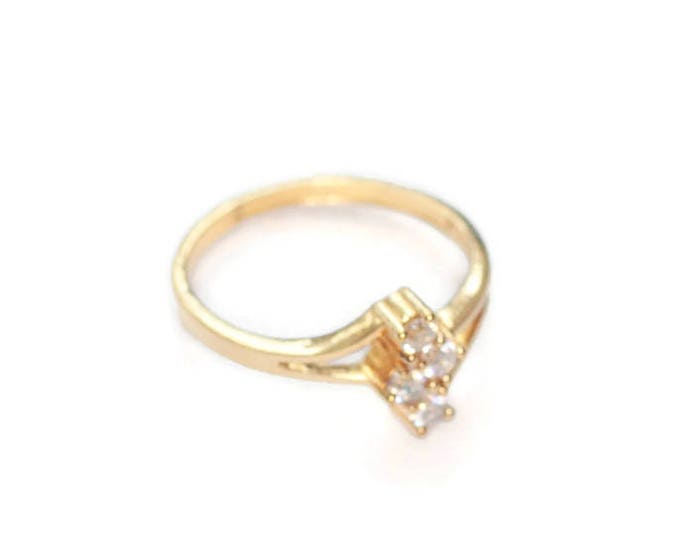Faux Diamond Crystal Ring Gold Tone Size 8 Plus Korea Vintage