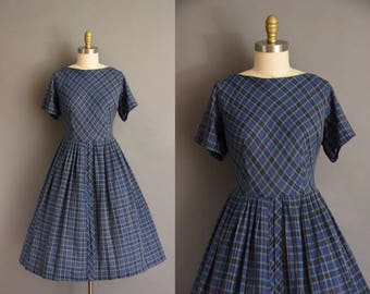 Plus Size vintage 1950s plaid cotton dress. vintage 50s dress