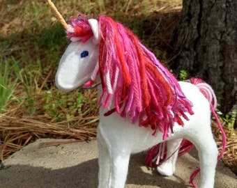 Unicorn doll - Pink and white