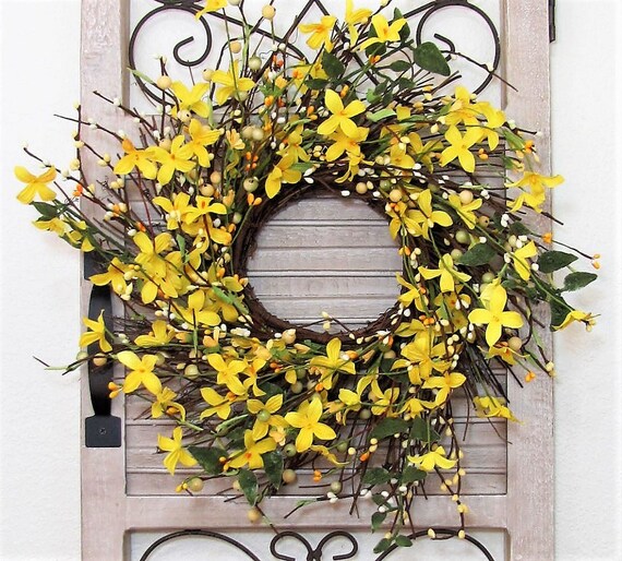 Summer Wreaths Yellow Floral & Berry Wreath Mini Window