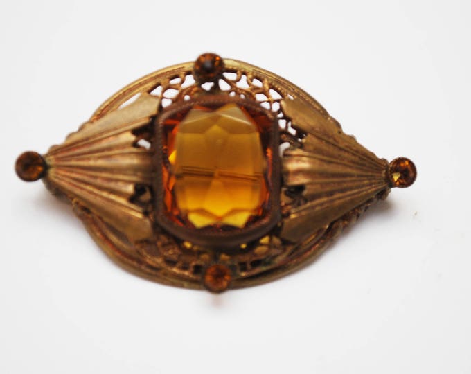 Amber Citrine Glass Brooch - Gold Filigree Gilt Brass - orange Crystal - Vintage Pin