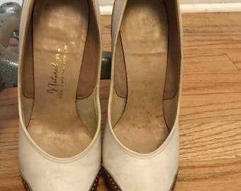 naturalizer spectator pumps