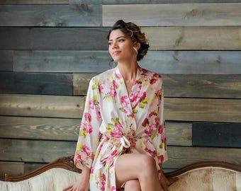 ON SALE Satin Floral Bridesmaid Robes, Bridesmaid Gift, Bridesmaid Robe, Personalized Floral Kimono Robe, Floral Bridal Robe, Satin Bridal R
