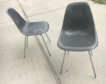 Pair of elephant gray Eames for Herman Miller fiberglass shell chairs