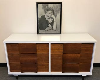 Vintage MCM Fashion Trend 6 Drawer Dresser By Johnson Carper/MCM Dresser/Mid Century Dresser/Modern Dresser/Vintage Dresser/TV Console