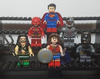 Justice League Pick Your Set of 5 DC Inspired Minifigures Justice League Pick Your Set of 5 DC Inspired Minifigures
