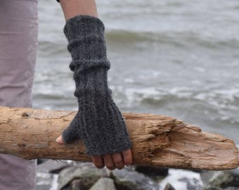 long fingerless gloves, wrist warmers