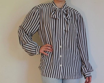 Long sleeve button up tie neck blouse, menswear style blouse, 1940s, made in USA, medium/large, grey and white vertical stripes
