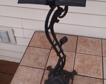 Cast Iron Ash Tray Stand / Vintage Cigarette Ash Tray / Smoking Stand / Retro Ash Tray / Mid Century Cigarette Stand with Glass Tray