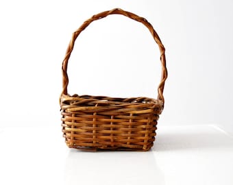 vintage woven basket, small handle basket