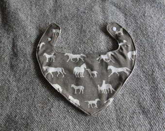Grey horses baby bandana leakproof bib. Organic cotton with waterproof layer | JUNIPER BIB