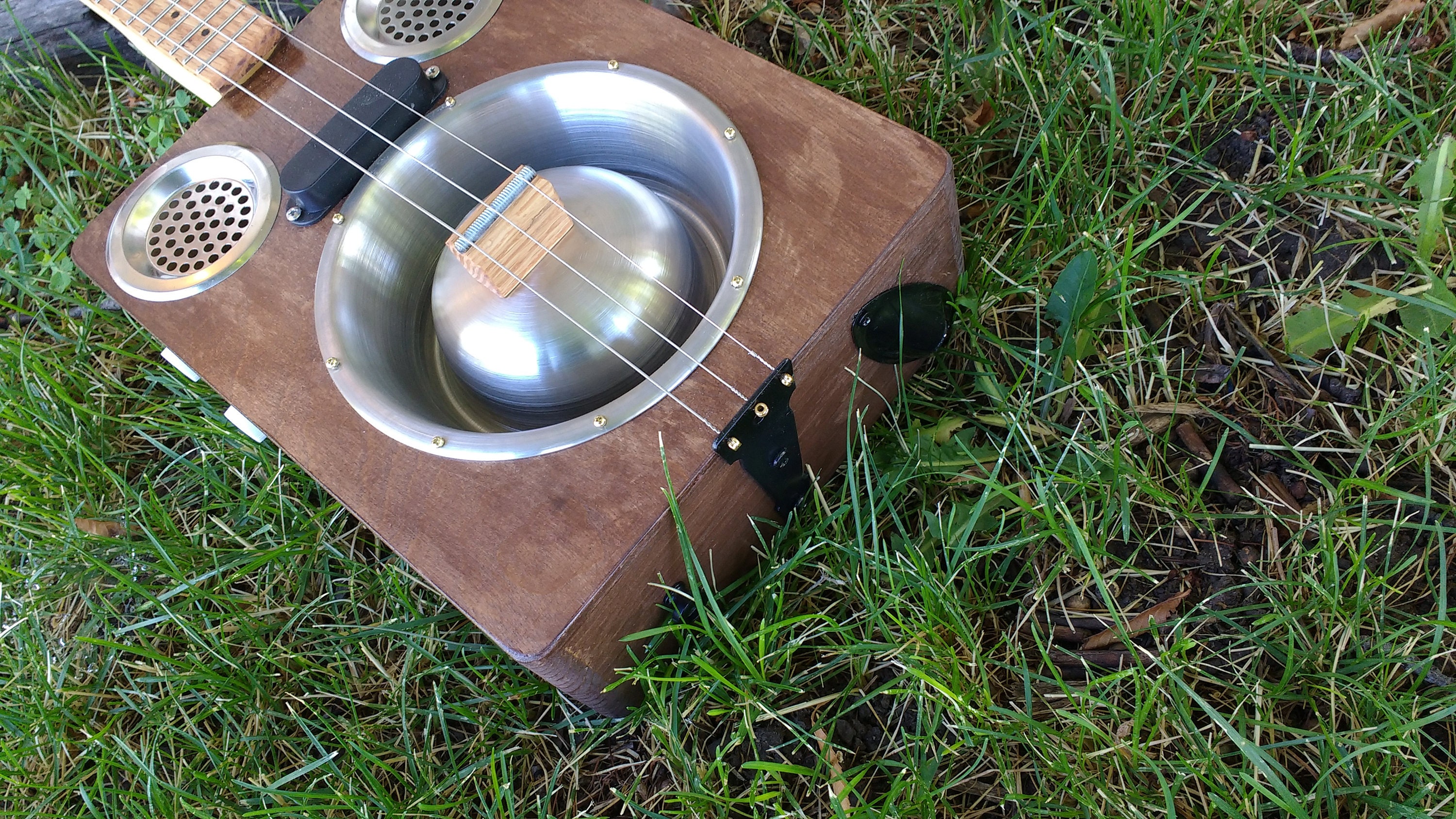 Dog Dish Resonator cigar box guitar. MADE TO ORDER
