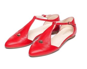 SALE Red shoes, red sandals, women's shoes, flat sandals, handmade leather shoes, by Burlinca. Eiffel model