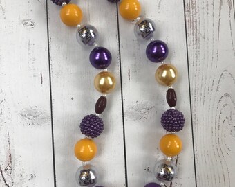 Louisiana State University chunky bubblegum beaded necklace, LSU necklace, purole and gold, college necklaces, NCAA, SEC, girl necklace