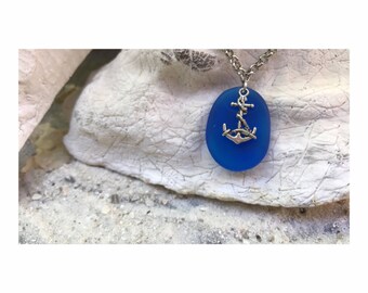 Anchor necklace :)