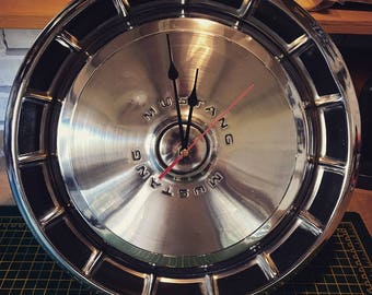 1971-73 Mustang Hubcap Clock (005)