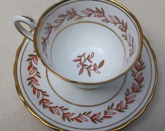Tuscan Fine English bone china Tea cup/saucer Gold leaf trim