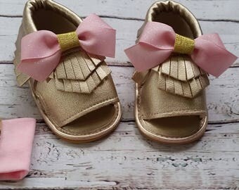 Baby Moccasins, Baby Moccasin Sandals, First Birthday Girl, Wild One Birthday, Baby Mocs, Baby Moccasins Girl, Pink and Gold Birthday,Gold