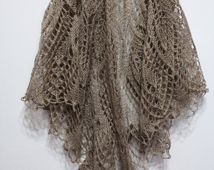 Knitted shawl, handknit shawl , beige wool shawl, knit scarf, triangular scarf, openwork scarf, knitted scarf, wedding shawl, crochet shawl