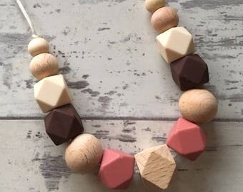 Anya Teething Necklace