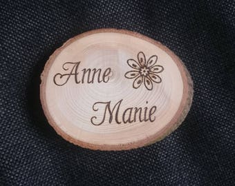 Personalized wooden discs, pyrography