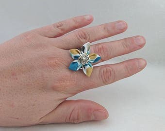 Polka dot adjustable flower ring