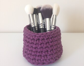 Hand crocheted pot, violet and plum