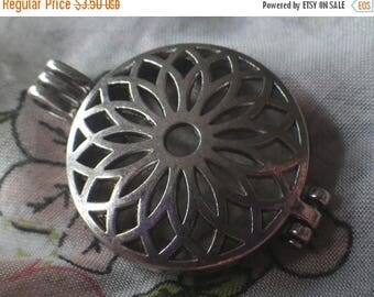 SALE 30% Off Silver Round Openwork Lockets with Fancy Hinged Bail Closure 31mm Diameter 2 Pcs