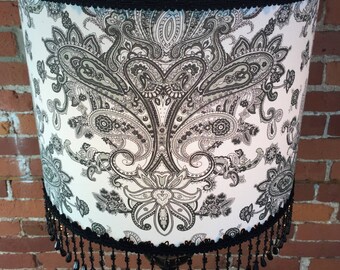 Lampe sur pied/tissu noir et blanc/lampe tissu/motif paisley/lampe tissu de coton/lampe d'ambiance/Les lampes de marie