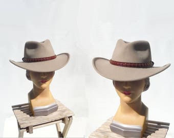 Jillli Buckle Detail Wool Blend Felt Hat Black