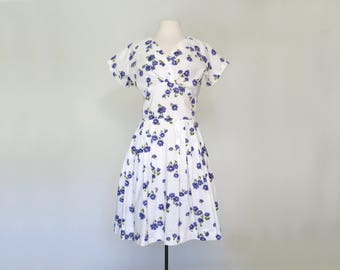 CORNFLOWER // white 50s day dress with blue flowers