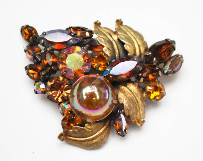 Rootbeer Rhinestone Brooch - gold Amber brown - art glass - golden leaf pin