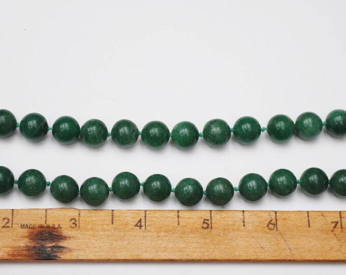 Aventurine bead necklace - Green polished gemstone beads - Gold plated Silver - Hand Knotted