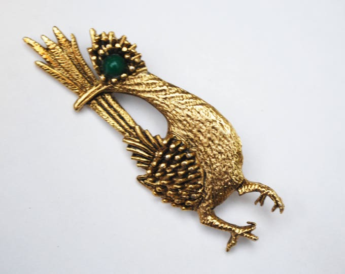 Road Runner Bird Brooch -Signed Ambassoder - Gold metal - green eye - figurine bird pin