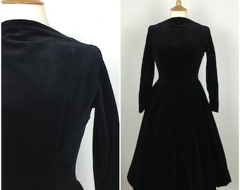 Vintage 1950s Dress - 50s Black Velvet Swing Dress - Full skirt - Long Sleeved - Evening Dress - Formal - Small - UK 8 / US 4 / EU 36 -