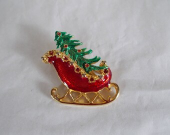 Vintage Metal Enamel Santa Sleigh Carrying A Tree Brooch //22