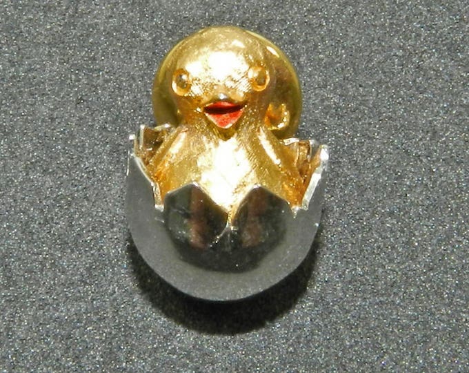 EASTER Hatching Chick Vintage Tie Tack Lapel Pin Silver Gold AVON Easter Tie Tack, Men's Tie Suit Accessories, Excellent Condition, Gift
