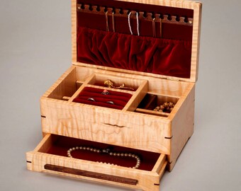 Jewelry Box, Ladies Jewelry Box, Wood Jewelry Box, Fifth Anniversary Gift, Curly Maple with Quilted Maple lid. S/N 0517-015-001