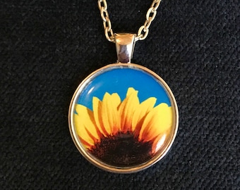 The Leather Sunflower Necklace main image 1