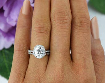 225 Ctw Vintage Style Wedding Set Oval Engagement Ring Man Made Diamond Simulants 225 Ctw Vintage Style Wedding Set Oval Engagement Ring Man Made Diamond Simulants