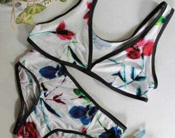 White floral modern lingerie set, bohochic summer bralette, floral modern minimalist panties