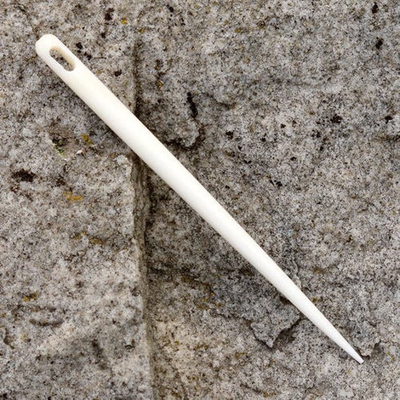 Bone needle / sewing needle tall 17 KnoN 2