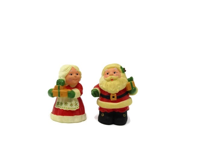 Vintage Hallmark Santa Salt and Pepper Shakers - Santa and Mrs. Clause Shaker - Christmas Salt and Pepper Shakers - Christmas Decor Mom Teen