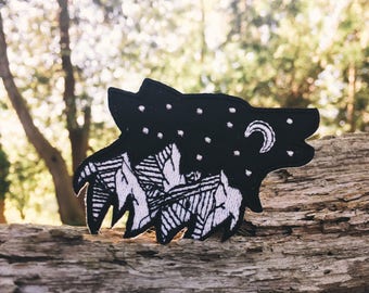 Wolf Patch, Iron On Constellation Patch, Wilderness Patch, Embroidered Mountain Patch, Nature Patch, Animal Patch, Lone Wolf Night Sky