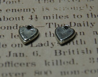 4 charms silver embossed heart 14 x 11, 5mm